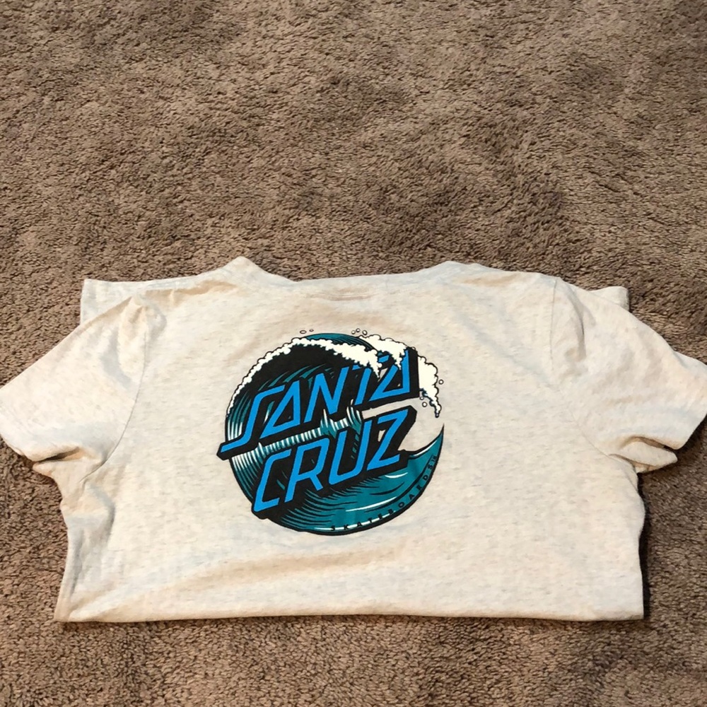 Santa Cruz graphic tee